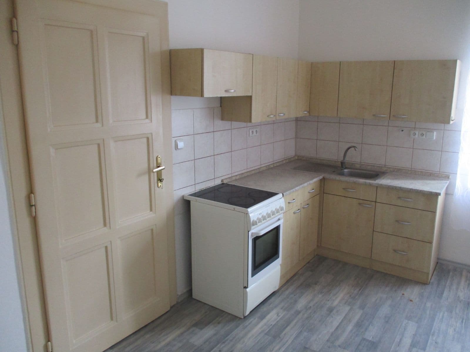 2 bedroom flat to rent, 75 m², Vančurova, Tábor, Jihočeský Region 2 bedroom flat to rent, 75 m², Vančurova, Tábor, Jihočeský Region