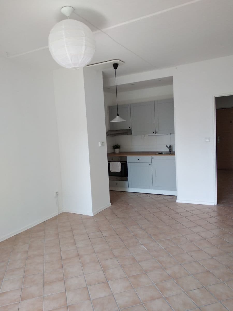Studio flat for sale, 35 m², Jana Masaryka, Hradec Králové, Královéhradecký Region Studio flat for sale, 35 m², Jana Masaryka, Hradec Králové, Královéhradecký Region