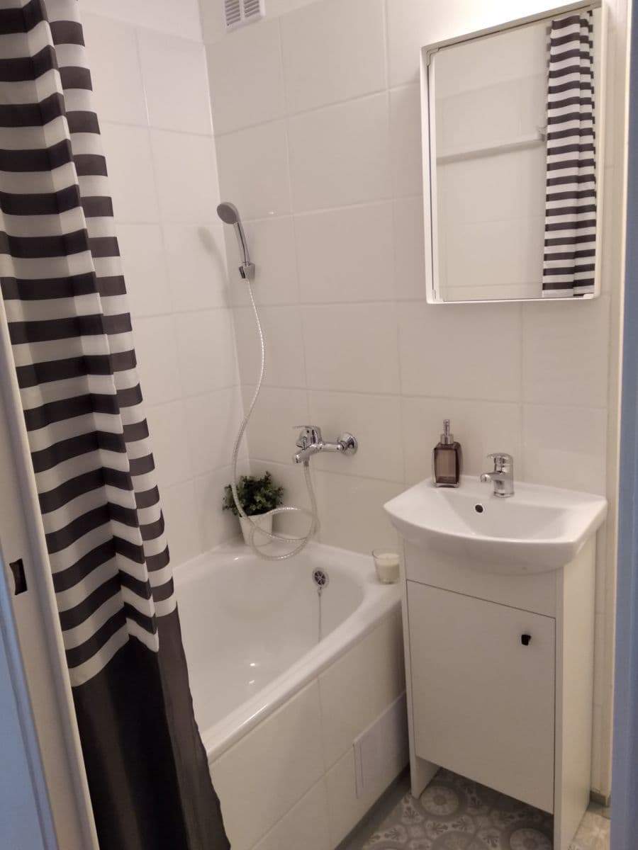 Studio flat for sale, 35 m², Jana Masaryka, Hradec Králové, Královéhradecký Region Studio flat for sale, 35 m², Jana Masaryka, Hradec Králové, Královéhradecký Region