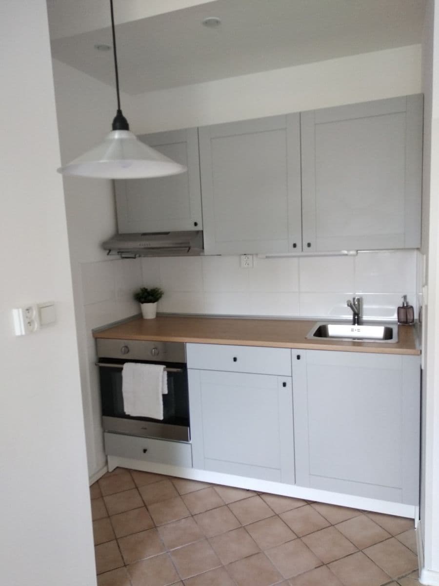 Studio flat for sale, 35 m², Jana Masaryka, Hradec Králové, Královéhradecký Region Studio flat for sale, 35 m², Jana Masaryka, Hradec Králové, Královéhradecký Region