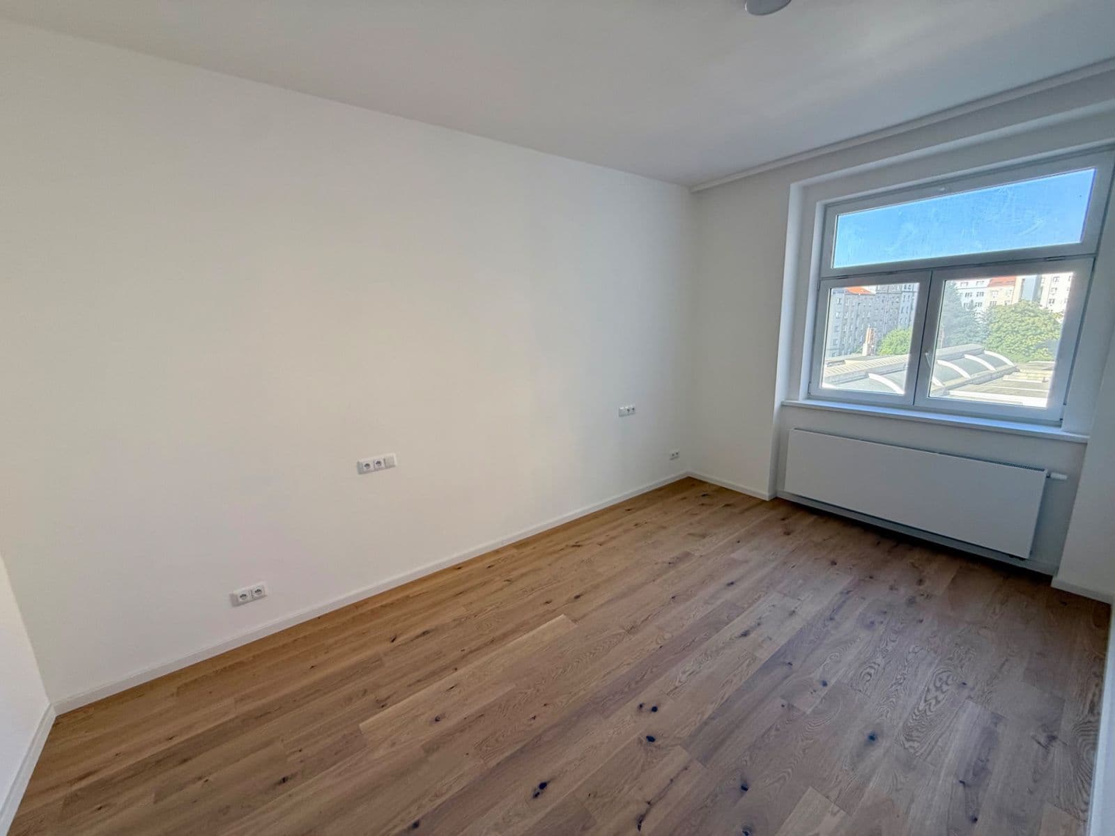 1 bedroom with open-plan kitchen flat to rent, 55 m², Jeseniova, Prague, Prague 1 bedroom with open-plan kitchen flat to rent, 55 m², Jeseniova, Prague, Prague
