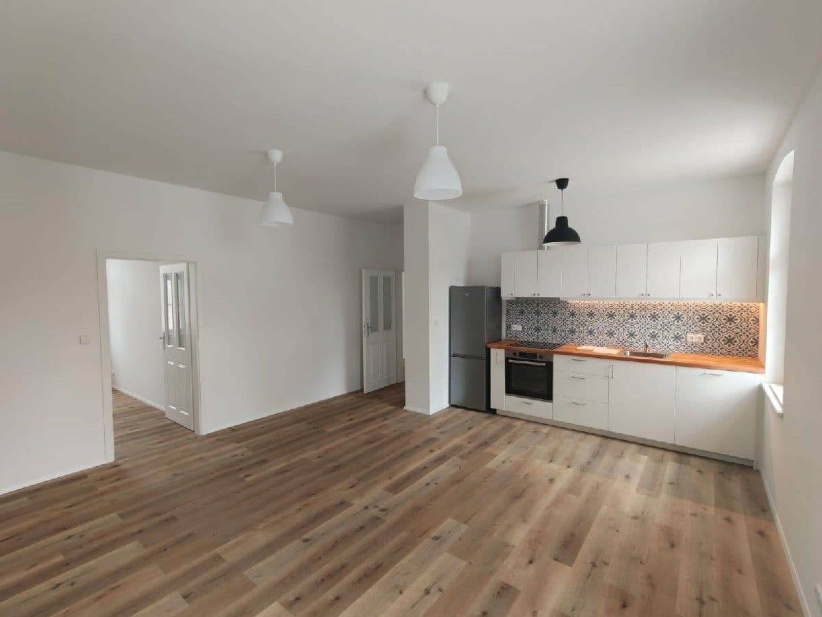 2 bedroom with open-plan kitchen flat to rent, 68 m², Pod Radnicí, Neveklov, Středočeský Region 2 bedroom with open-plan kitchen flat to rent, 68 m², Pod Radnicí, Neveklov, Středočeský Region