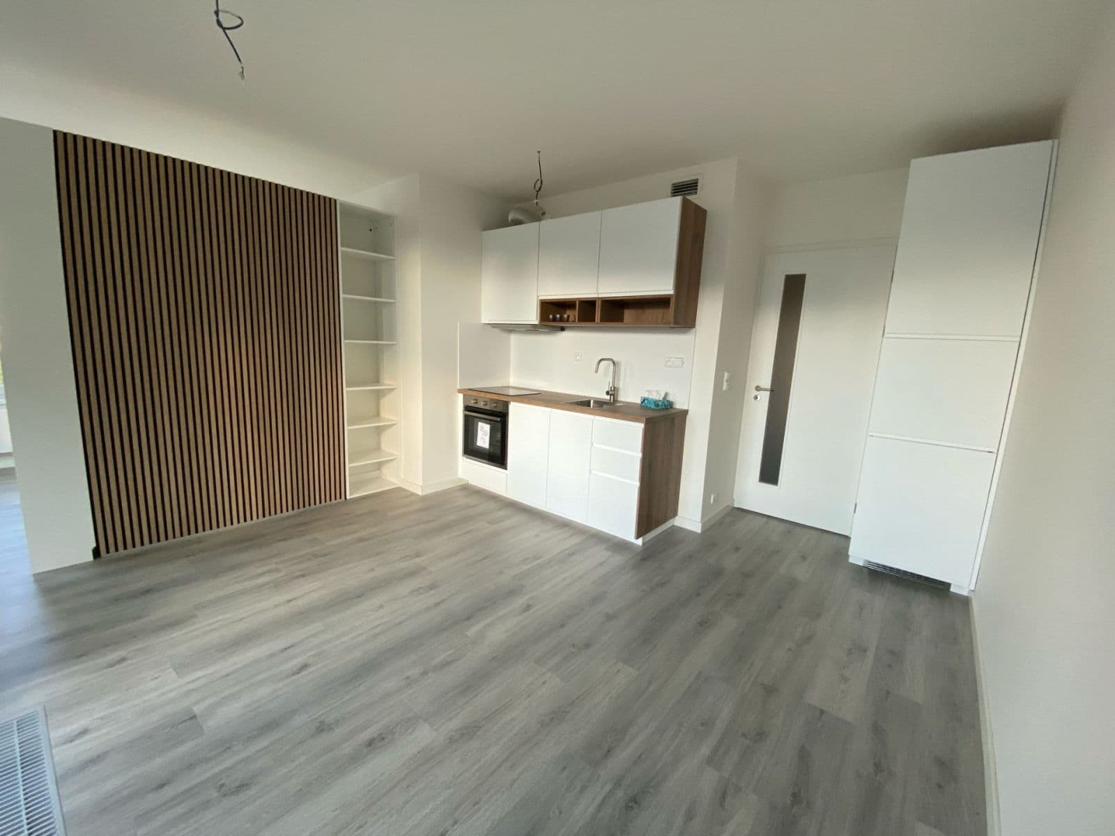 1 bedroom with open-plan kitchen flat to rent, 43 m², Mukařovského, Prague, Prague 1 bedroom with open-plan kitchen flat to rent, 43 m², Mukařovského, Prague, Prague