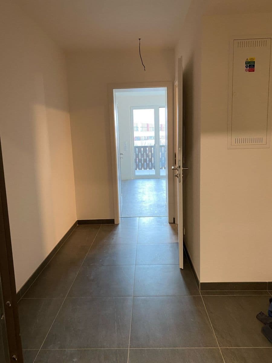 1 bedroom with open-plan kitchen flat to rent, 43 m², Mukařovského, Prague, Prague 1 bedroom with open-plan kitchen flat to rent, 43 m², Mukařovského, Prague, Prague