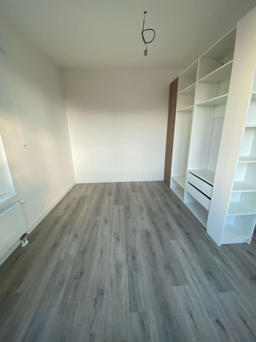 1 bedroom with open-plan kitchen flat to rent, 43 m², Mukařovského, Prague, Prague 1 bedroom with open-plan kitchen flat to rent, 43 m², Mukařovského, Prague, Prague