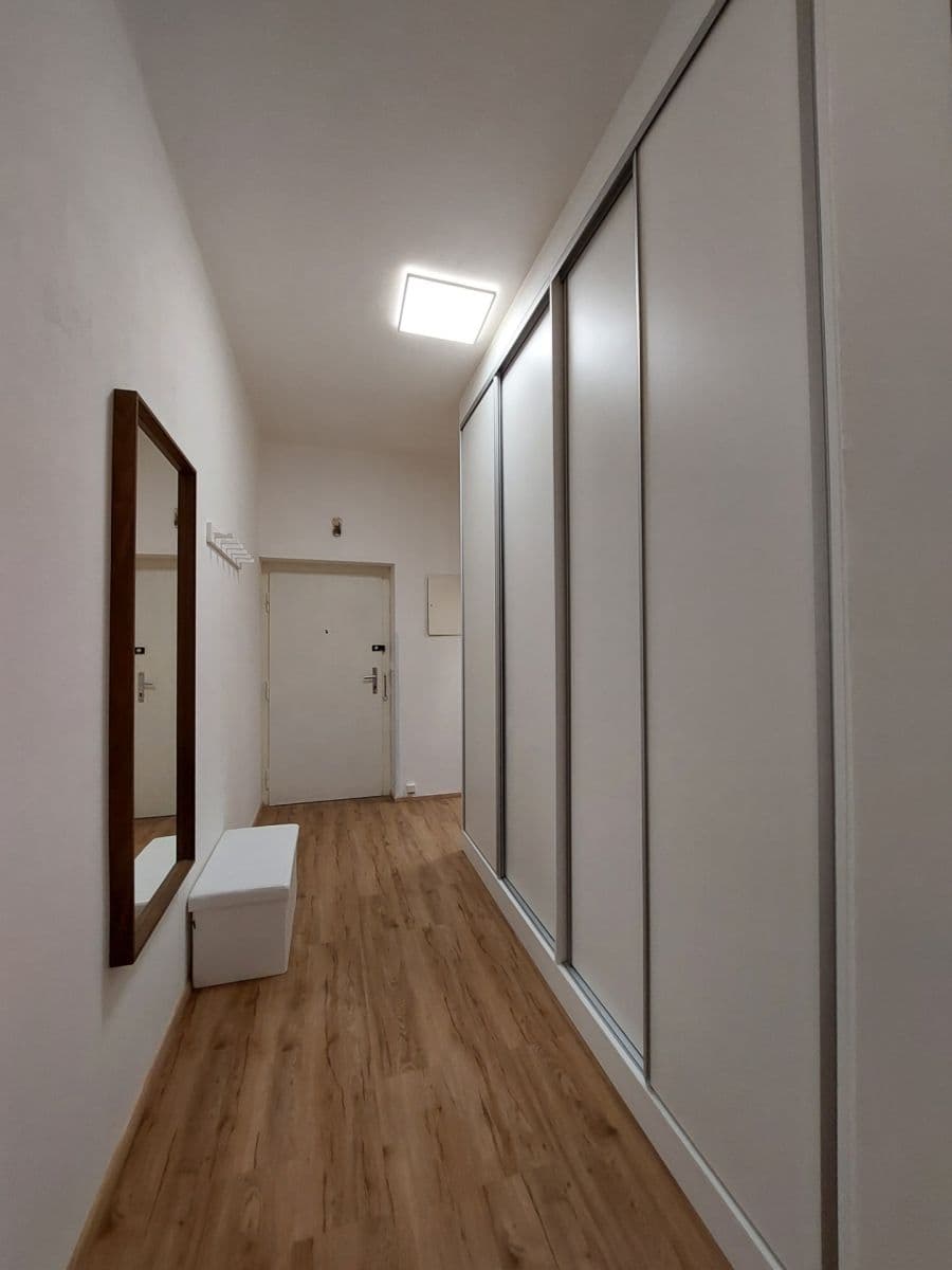 1 bedroom with open-plan kitchen flat to rent, 63 m², třída Legií, Kralupy nad Vltavou, Středočeský Region 1 bedroom with open-plan kitchen flat to rent, 63 m², třída Legií, Kralupy nad Vltavou, Středočeský Region