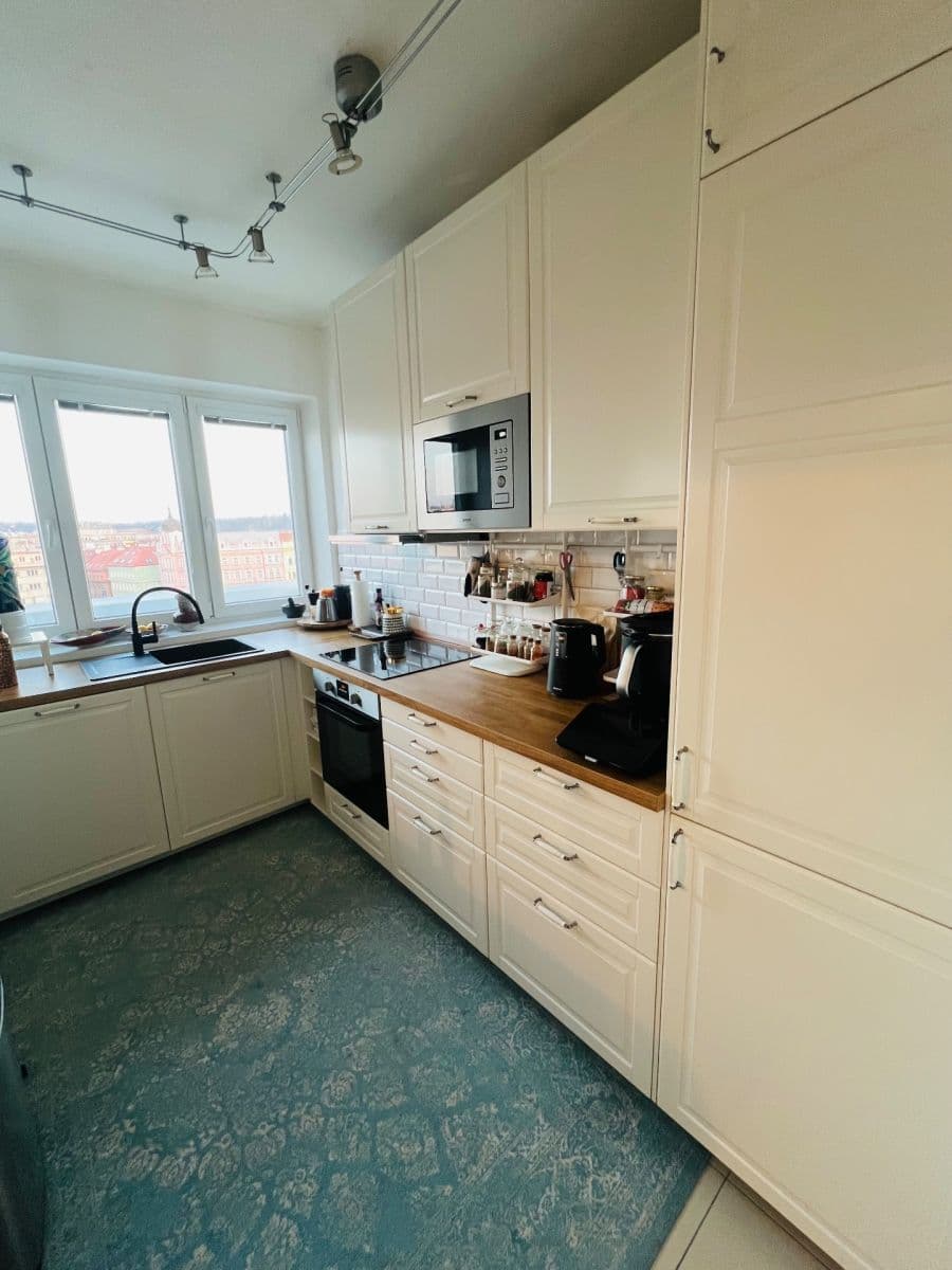 1 bedroom with open-plan kitchen flat to rent, 15 m², Ke Štvanici, Prague, Prague 1 bedroom with open-plan kitchen flat to rent, 15 m², Ke Štvanici, Prague, Prague
