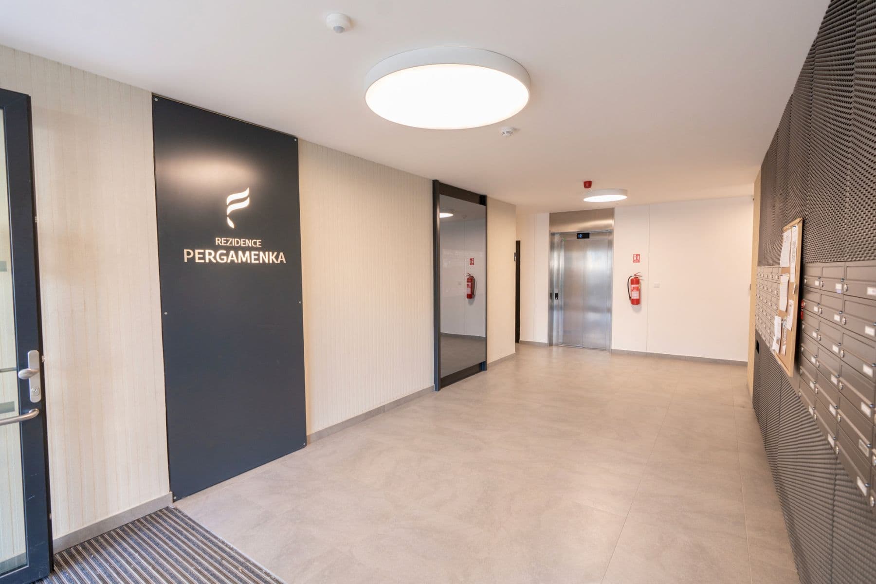1 bedroom with open-plan kitchen flat to rent, 52 m², Jankovcova, Prague, Prague 1 bedroom with open-plan kitchen flat to rent, 52 m², Jankovcova, Prague, Prague