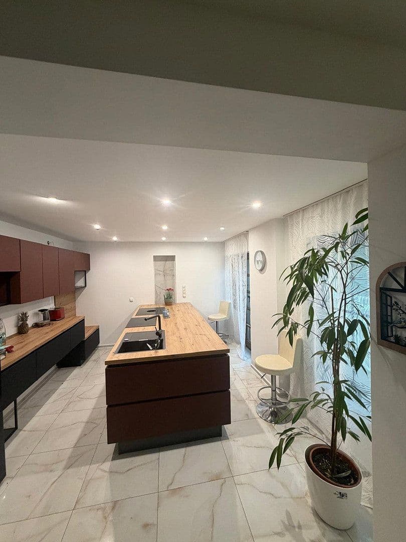 6 bedroom flat for sale, 204 m², Unitasstr., 36, Euskirchen, North Rhine-Westphalia 6 bedroom flat for sale, 204 m², Unitasstr., 36, Euskirchen, North Rhine-Westphalia