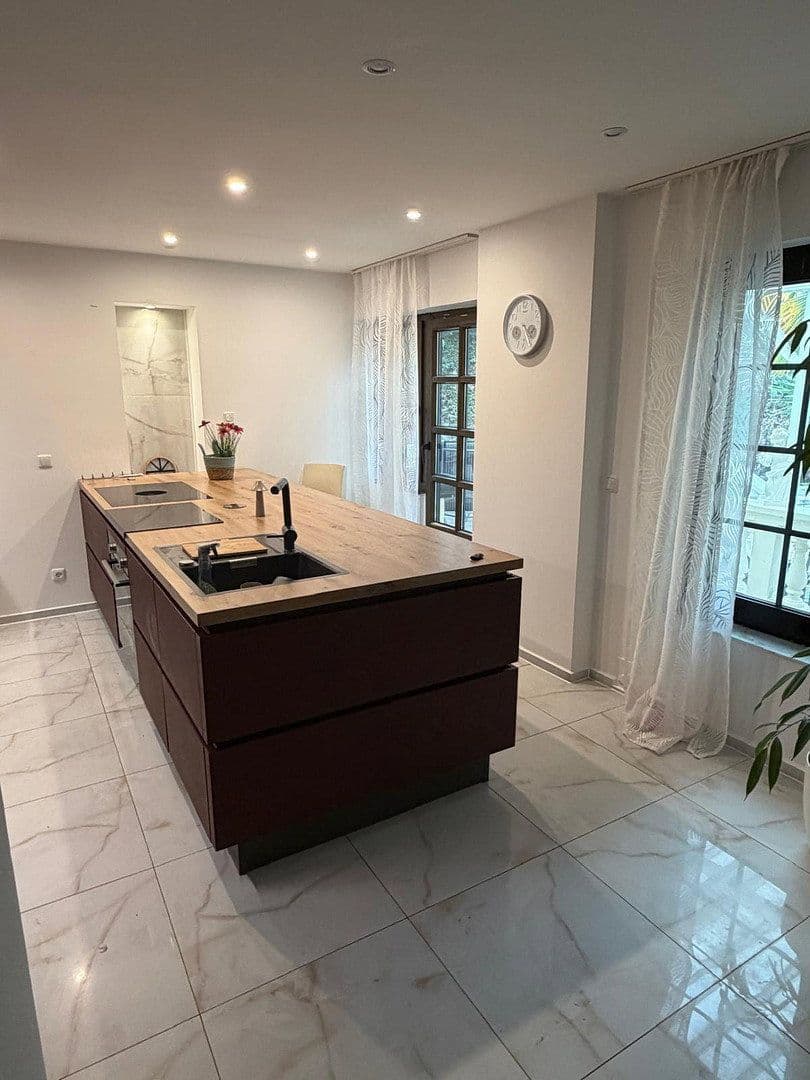 6 bedroom flat for sale, 204 m², Unitasstr., 36, Euskirchen, North Rhine-Westphalia 6 bedroom flat for sale, 204 m², Unitasstr., 36, Euskirchen, North Rhine-Westphalia