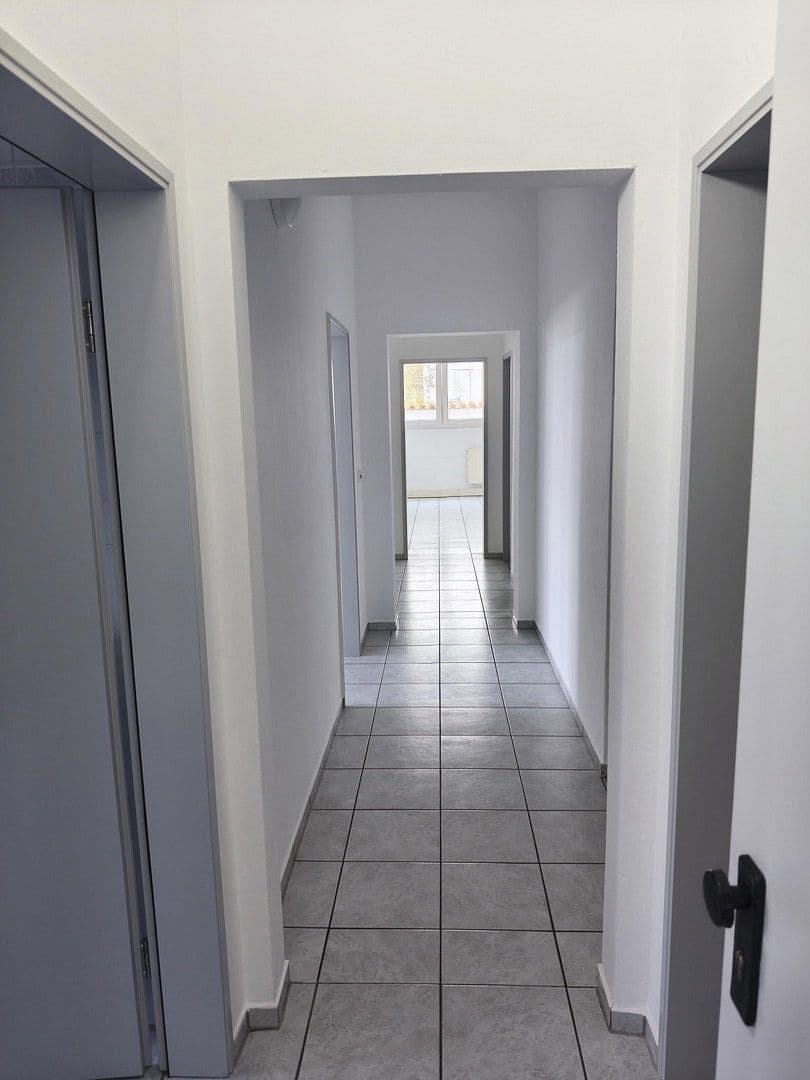 non-residential property to rent, 900 m², Meckenloher Strasse 9, Rednitzhembach, Bavaria non-residential property to rent, 900 m², Meckenloher Strasse 9, Rednitzhembach, Bavaria