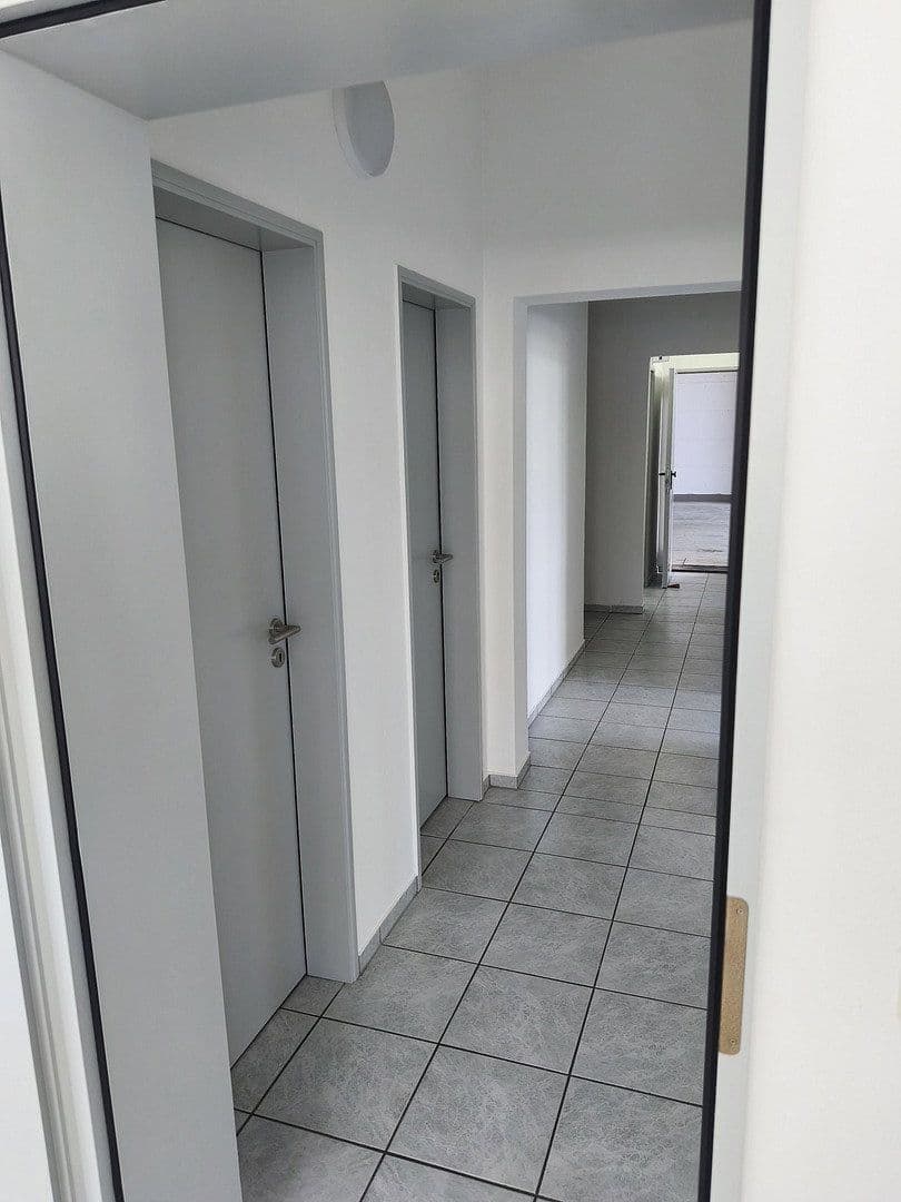 non-residential property to rent, 900 m², Meckenloher Strasse 9, Rednitzhembach, Bavaria non-residential property to rent, 900 m², Meckenloher Strasse 9, Rednitzhembach, Bavaria
