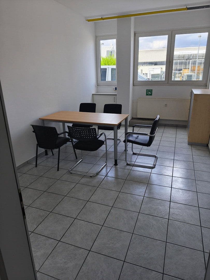 non-residential property to rent, 900 m², Meckenloher Strasse 9, Rednitzhembach, Bavaria non-residential property to rent, 900 m², Meckenloher Strasse 9, Rednitzhembach, Bavaria