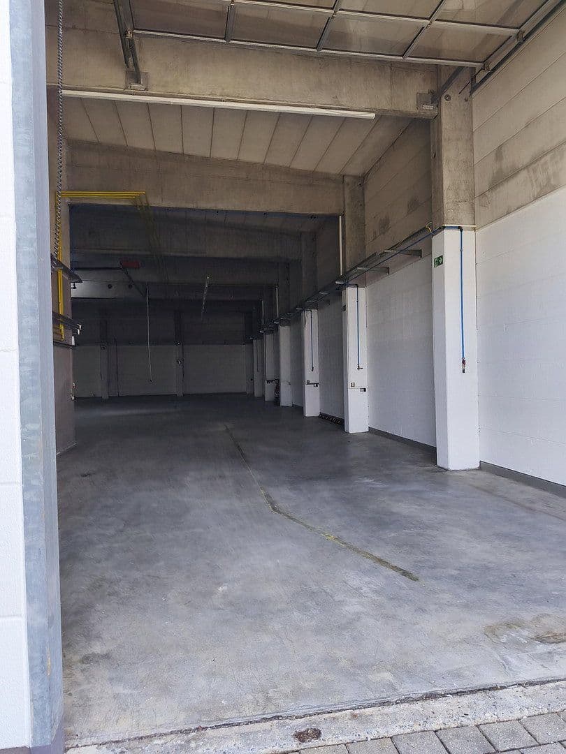 non-residential property to rent, 900 m², Meckenloher Strasse 9, Rednitzhembach, Bavaria non-residential property to rent, 900 m², Meckenloher Strasse 9, Rednitzhembach, Bavaria