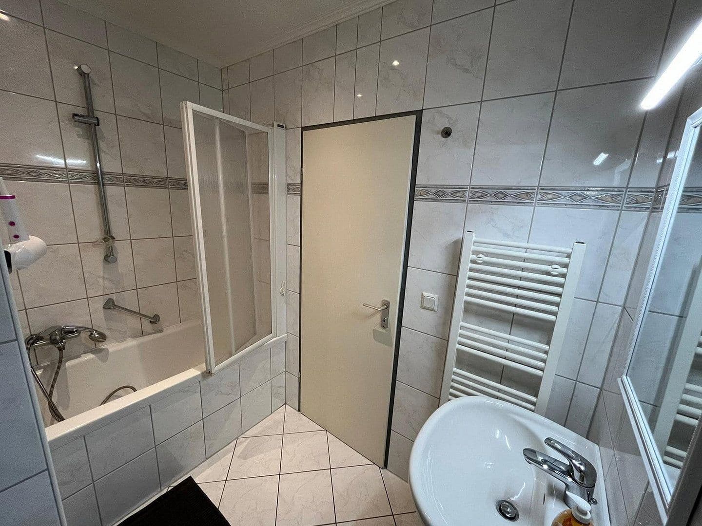 2 bedroom with open-plan kitchen flat for sale, 86 m², Mühlenweg 197, Leverkusen, North Rhine-Westphalia 2 bedroom with open-plan kitchen flat for sale, 86 m², Mühlenweg 197, Leverkusen, North Rhine-Westphalia