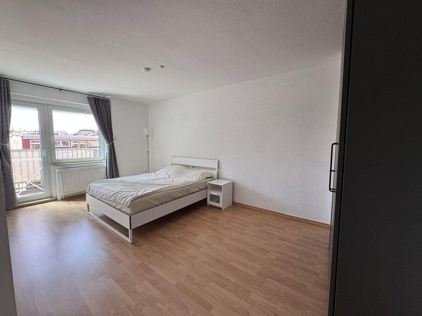 2 bedroom with open-plan kitchen flat to rent, 95 m², Bilker Allee 53, Düsseldorf, North Rhine-Westphalia 2 bedroom with open-plan kitchen flat to rent, 95 m², Bilker Allee 53, Düsseldorf, North Rhine-Westphalia