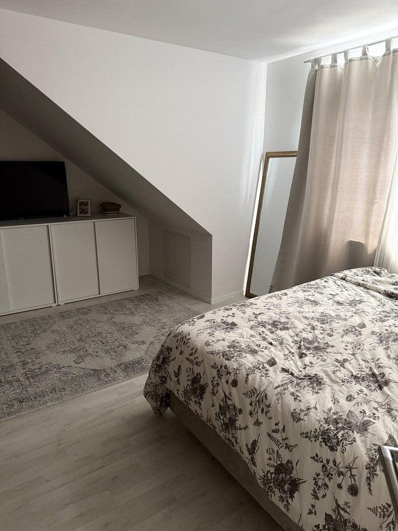 2 bedroom with open-plan kitchen flat to rent, 86 m², Tippelsberger Straße 17, Bochum, North Rhine-Westphalia 2 bedroom with open-plan kitchen flat to rent, 86 m², Tippelsberger Straße 17, Bochum, North Rhine-Westphalia