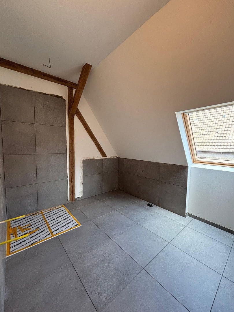 3 bedroom with open-plan kitchen flat to rent, 147 m², Niefern-Öschelbronn, Baden-Württemberg 3 bedroom with open-plan kitchen flat to rent, 147 m², Niefern-Öschelbronn, Baden-Württemberg