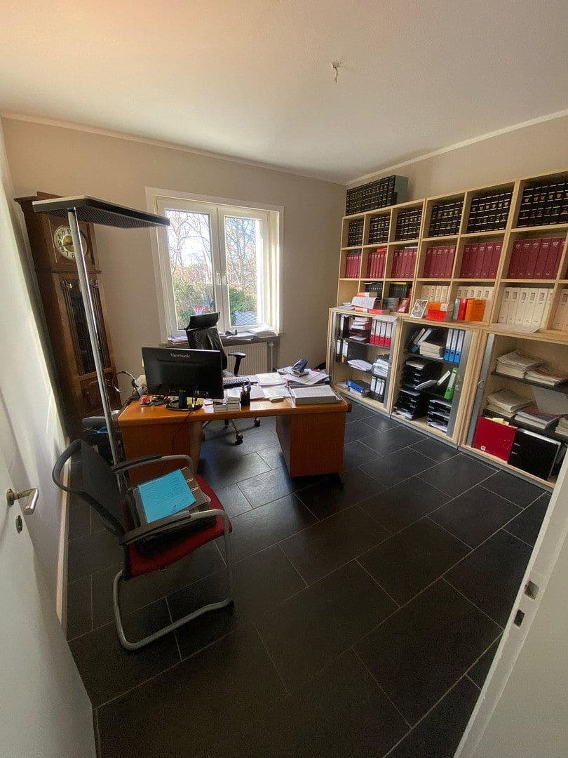 office to rent, 120 m², Fritz-Bauer-Straße, Darmstadt, Hesse office to rent, 120 m², Fritz-Bauer-Straße, Darmstadt, Hesse