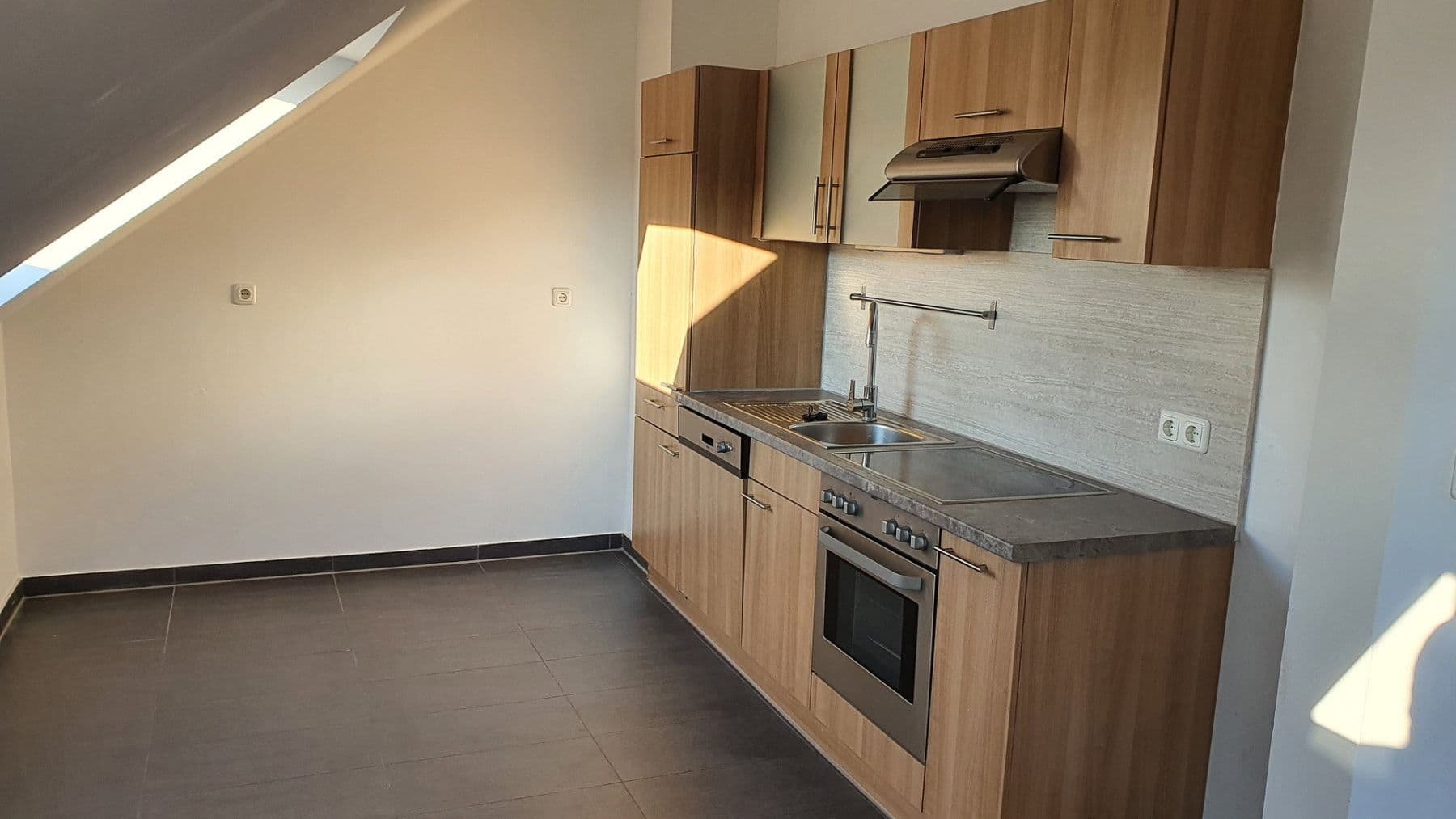 2 bedroom with open-plan kitchen flat to rent, 94 m², Ziegelhüttenstr. 18, Babenhausen, Hesse 2 bedroom with open-plan kitchen flat to rent, 94 m², Ziegelhüttenstr. 18, Babenhausen, Hesse