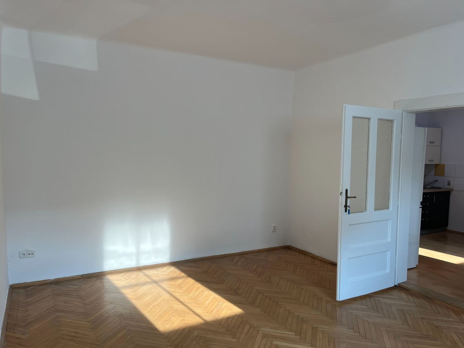 1 bedroom with open-plan kitchen flat to rent, 50 m², Legionářů, Prague, Prague 1 bedroom with open-plan kitchen flat to rent, 50 m², Legionářů, Prague, Prague