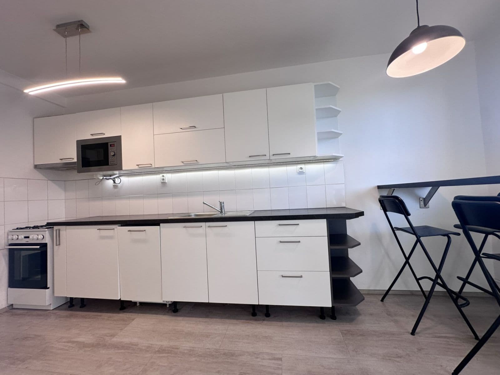 1 bedroom with open-plan kitchen flat for sale, 89 m², Česká, Prague, Prague 1 bedroom with open-plan kitchen flat for sale, 89 m², Česká, Prague, Prague