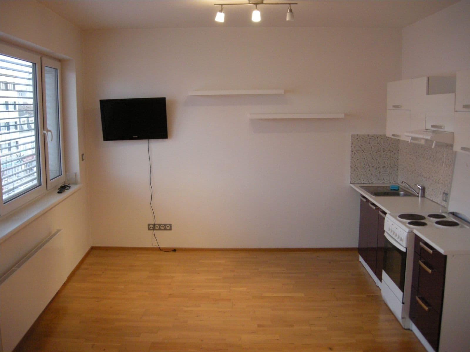 Studio flat to rent, 37 m², Palackého třída, Brno, Jihomoravský Region Studio flat to rent, 37 m², Palackého třída, Brno, Jihomoravský Region