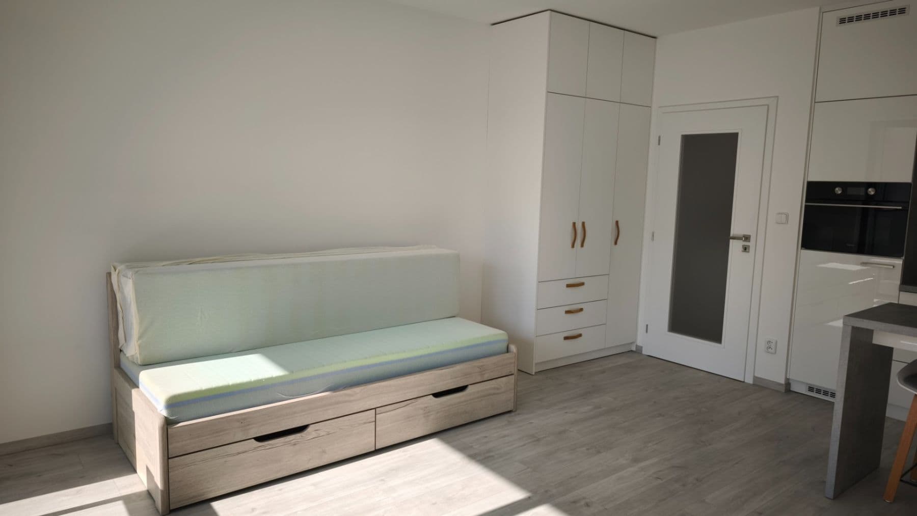 Studio flat to rent, 32 m², Věry Pánkové, Olomouc, Olomoucký Region Studio flat to rent, 32 m², Věry Pánkové, Olomouc, Olomoucký Region