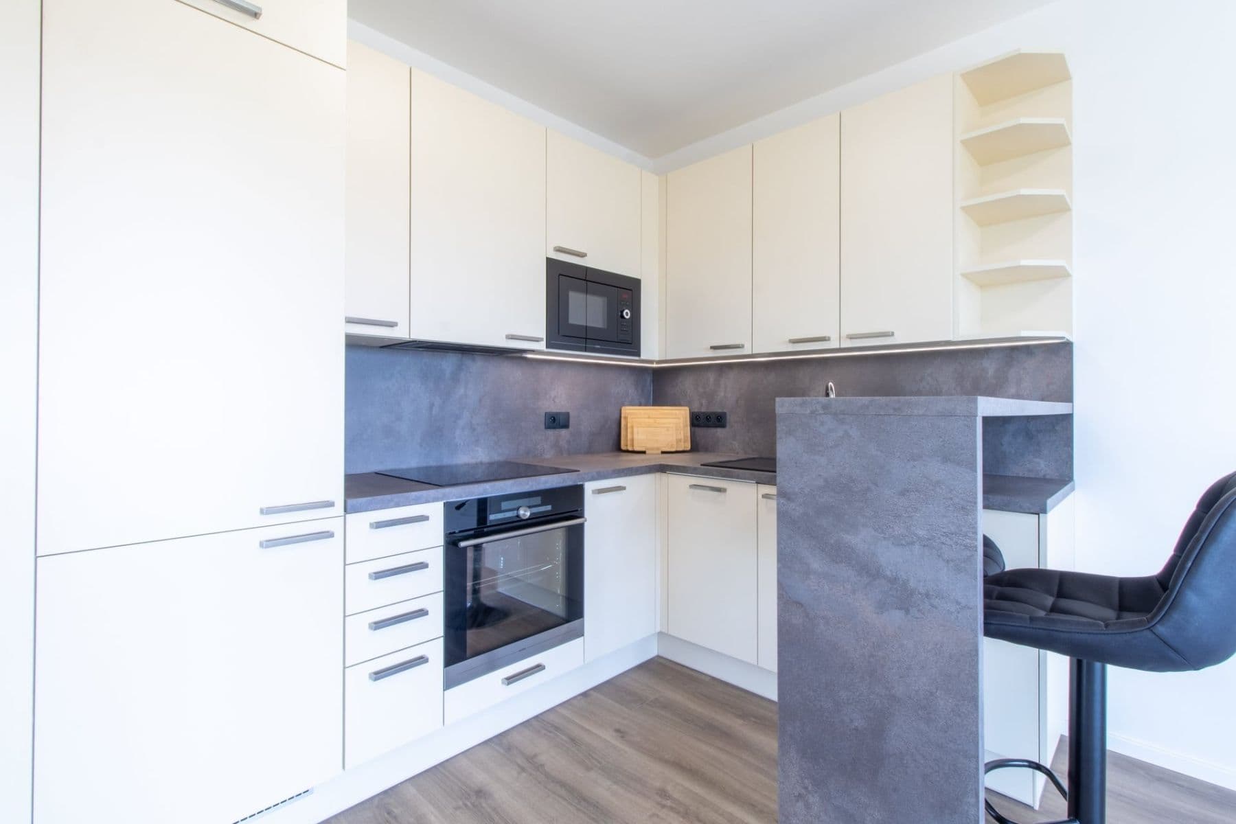 1 bedroom with open-plan kitchen flat to rent, 37 m², Arnošta Valenty, Prague, Prague 1 bedroom with open-plan kitchen flat to rent, 37 m², Arnošta Valenty, Prague, Prague