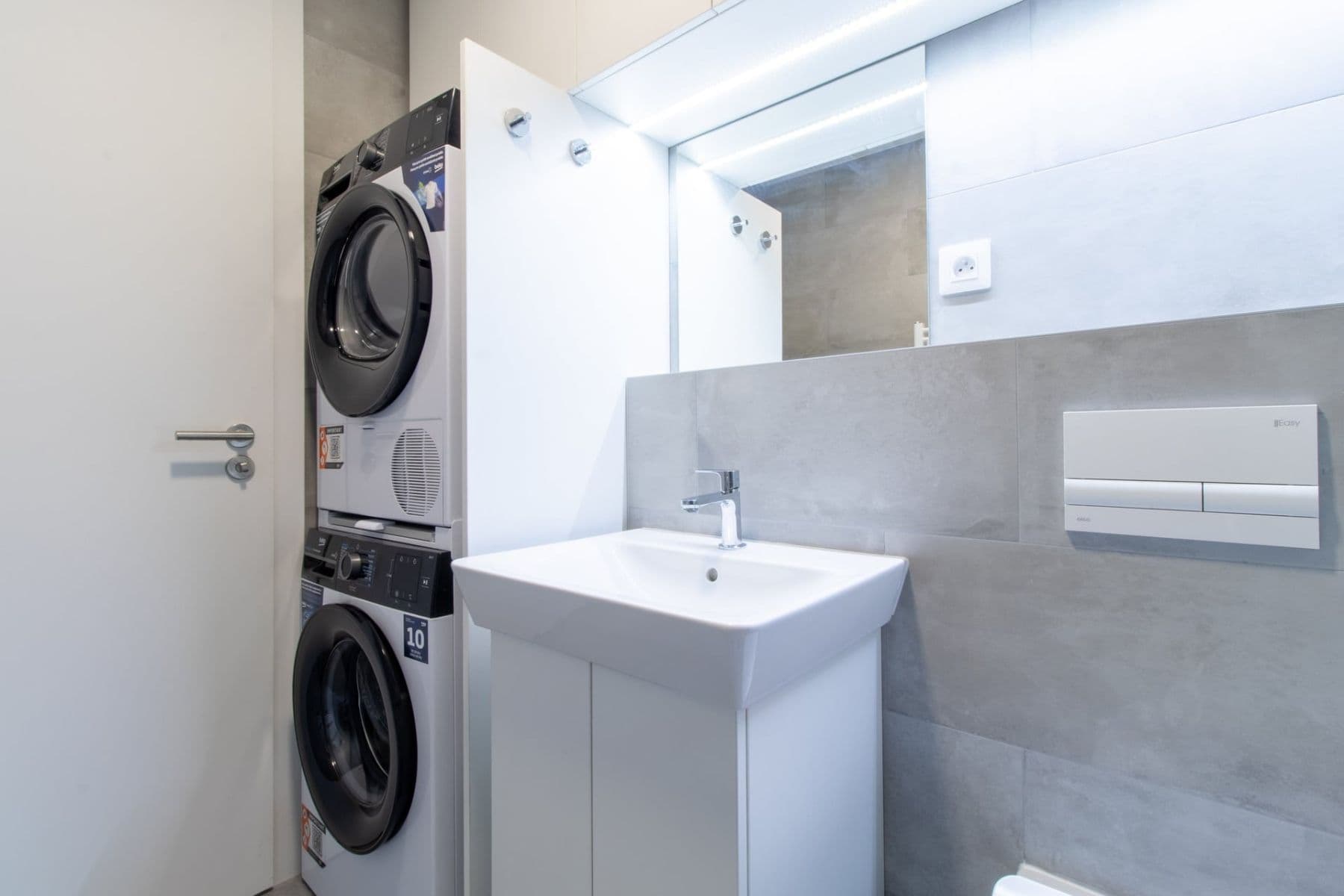 1 bedroom with open-plan kitchen flat to rent, 37 m², Arnošta Valenty, Prague, Prague 1 bedroom with open-plan kitchen flat to rent, 37 m², Arnošta Valenty, Prague, Prague