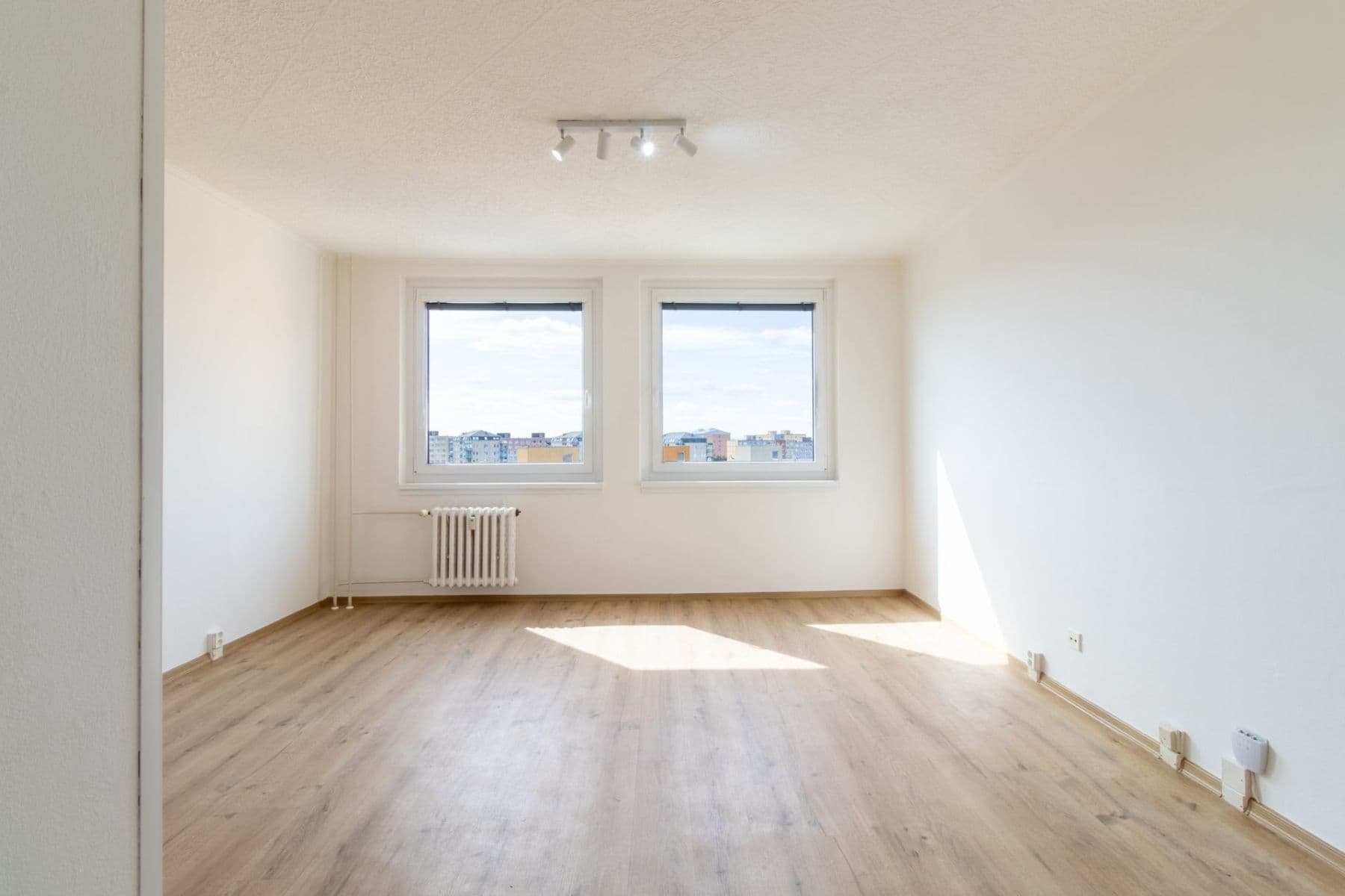1 bedroom with open-plan kitchen flat to rent, 45 m², Generála Janouška, Prague, Prague 1 bedroom with open-plan kitchen flat to rent, 45 m², Generála Janouška, Prague, Prague