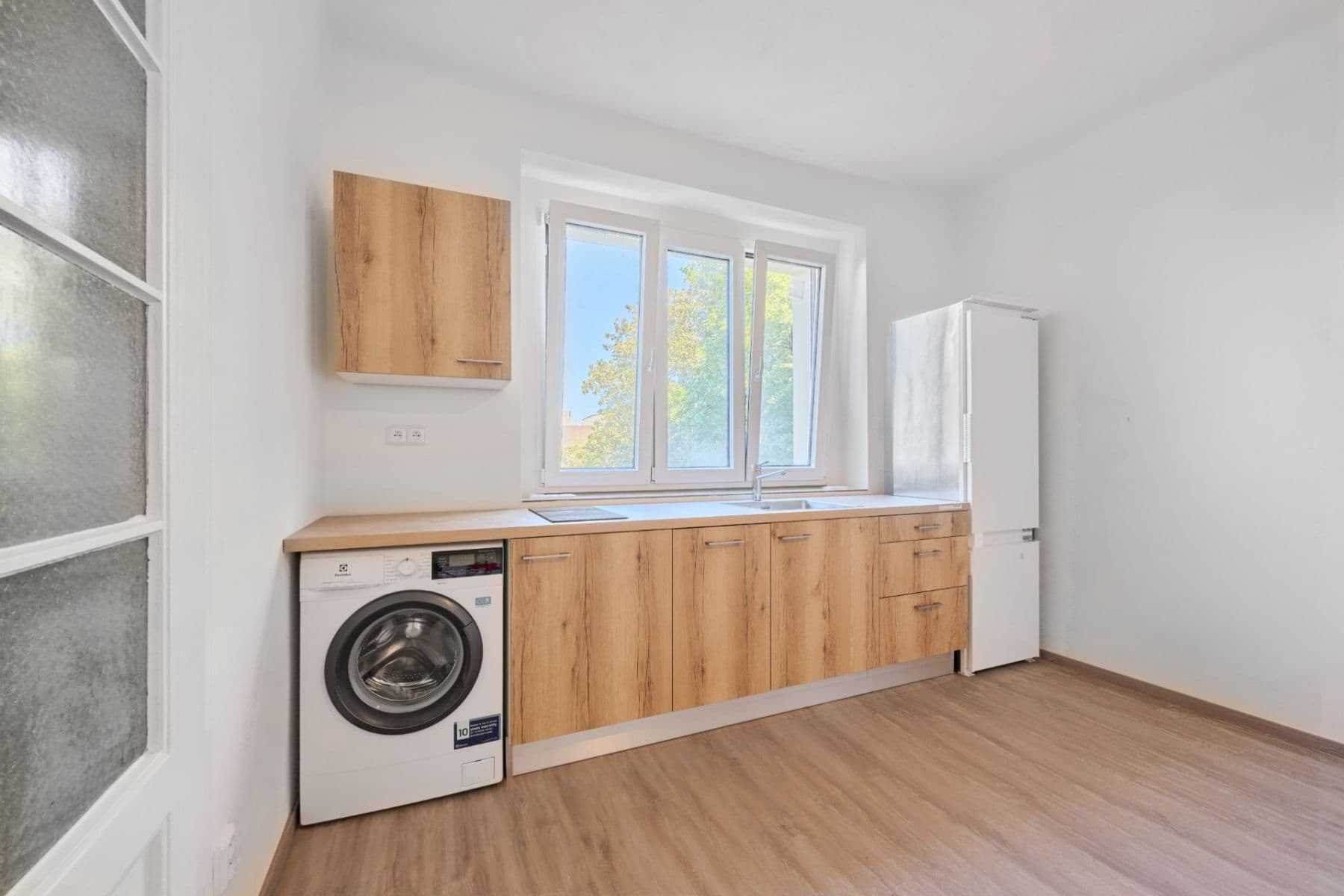 Studio flat to rent, 30 m², Viklefova, Prague, Prague Studio flat to rent, 30 m², Viklefova, Prague, Prague