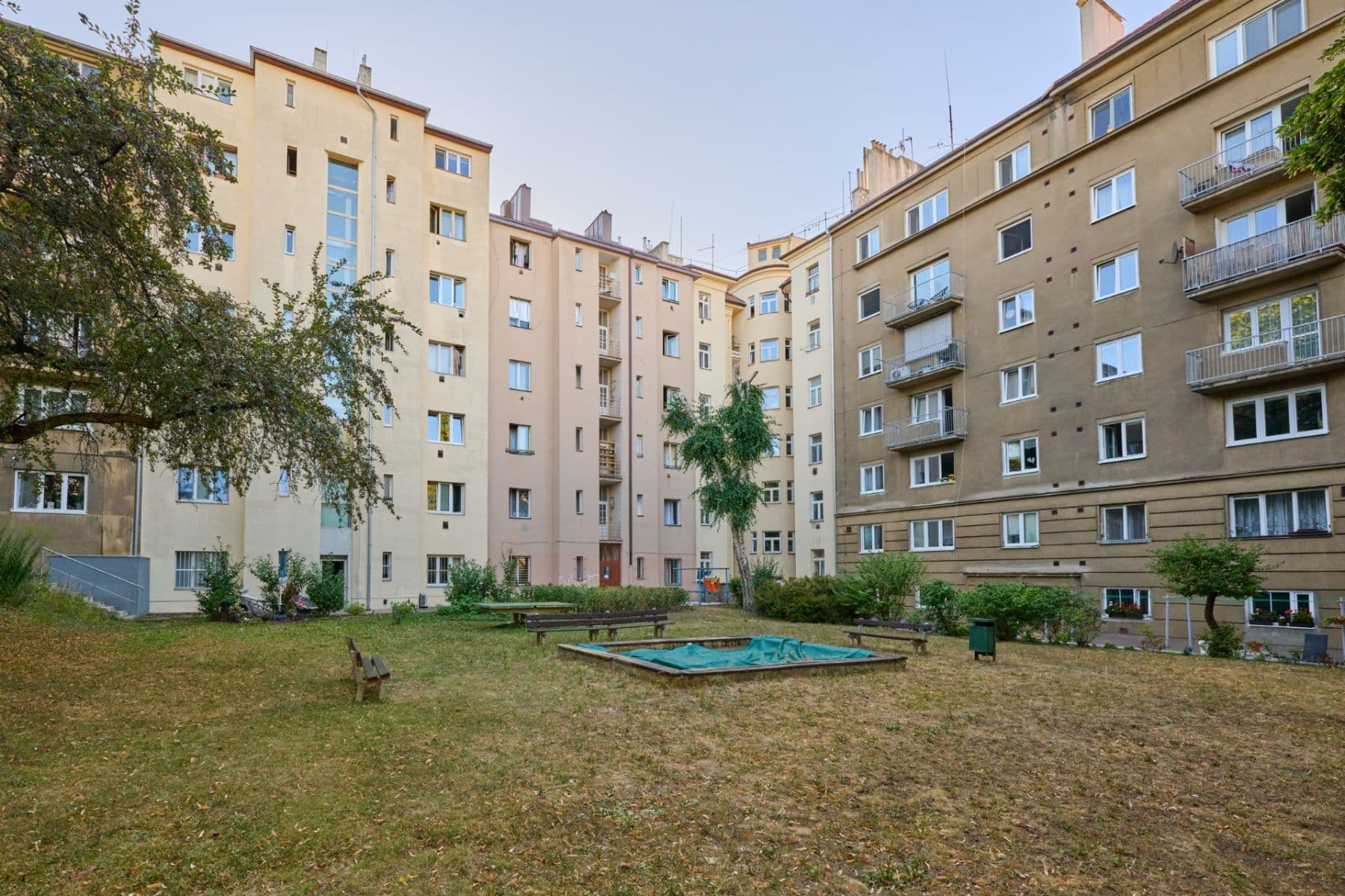 Studio flat to rent, 30 m², Viklefova, Prague, Prague Studio flat to rent, 30 m², Viklefova, Prague, Prague