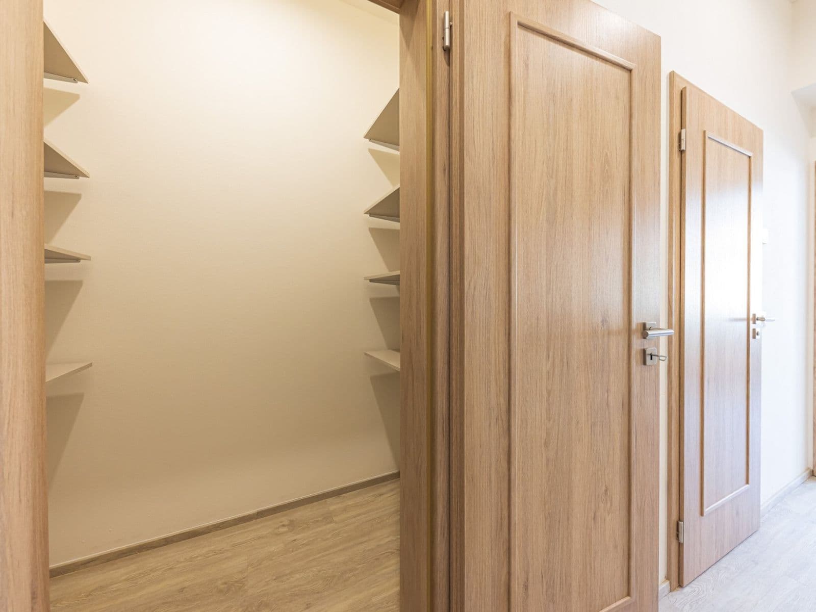 1 bedroom with open-plan kitchen flat to rent, 49 m², Svatoslavova, Prague, Prague 1 bedroom with open-plan kitchen flat to rent, 49 m², Svatoslavova, Prague, Prague