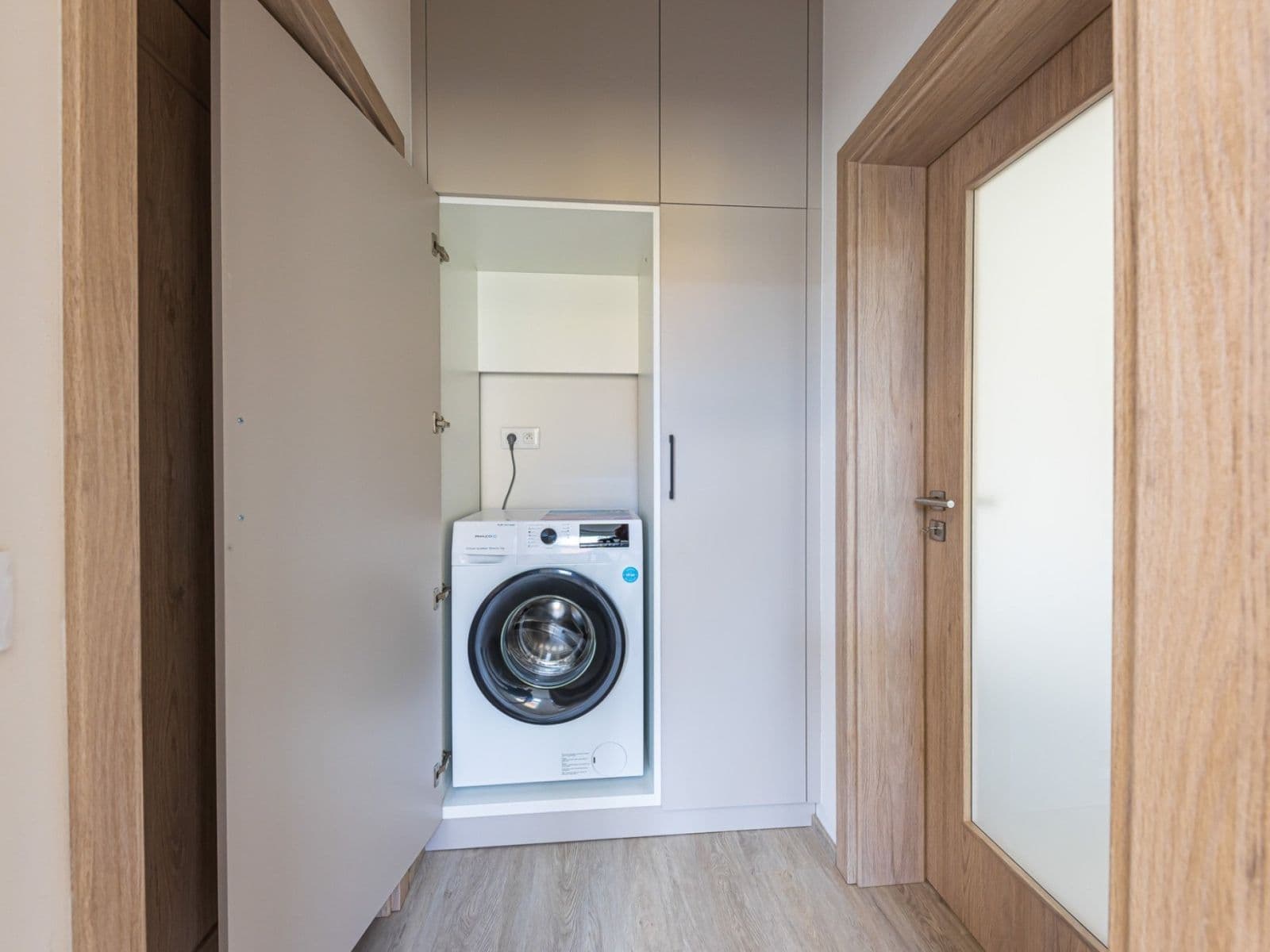 1 bedroom with open-plan kitchen flat to rent, 49 m², Svatoslavova, Prague, Prague 1 bedroom with open-plan kitchen flat to rent, 49 m², Svatoslavova, Prague, Prague