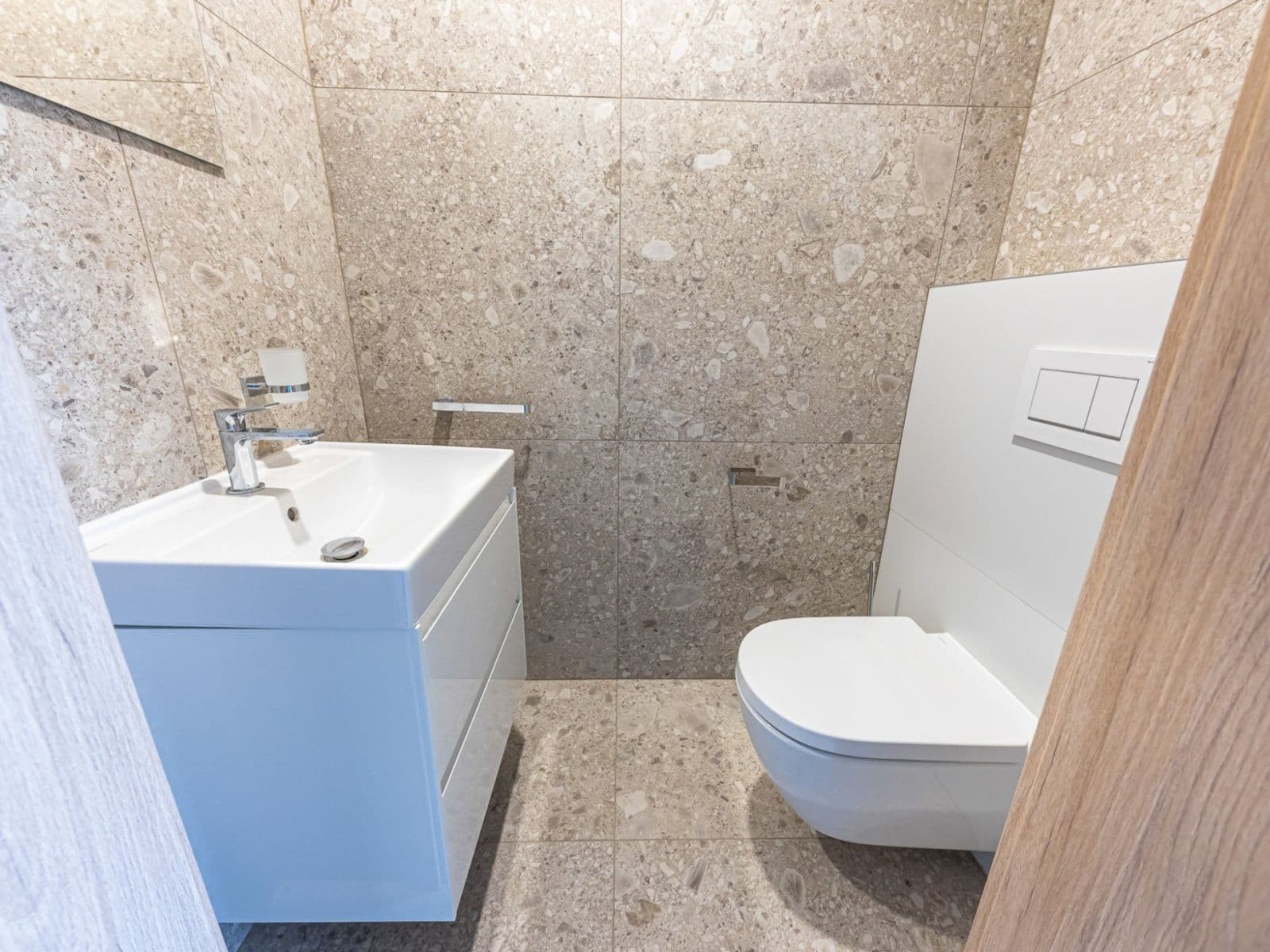 1 bedroom with open-plan kitchen flat to rent, 49 m², Svatoslavova, Prague, Prague 1 bedroom with open-plan kitchen flat to rent, 49 m², Svatoslavova, Prague, Prague