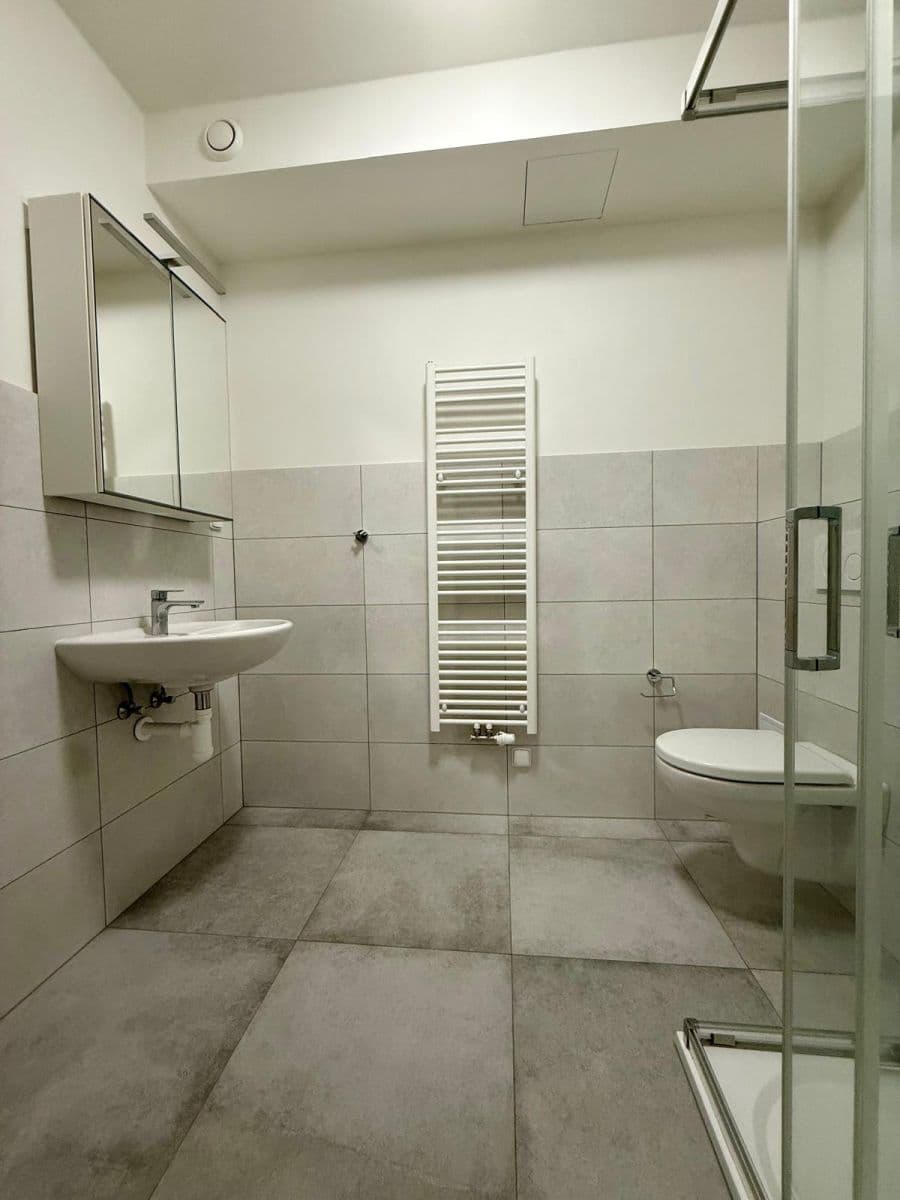 Studio flat to rent, 34 m², Mochovská, Prague, Prague Studio flat to rent, 34 m², Mochovská, Prague, Prague