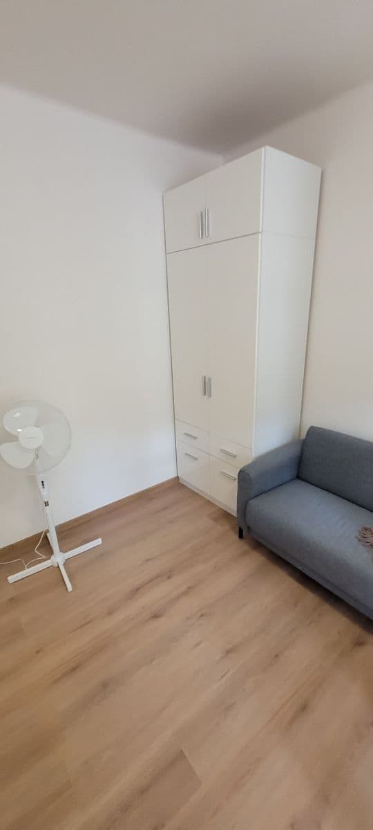 Small studio flat to rent, 23 m², Herlianska, Ružinov, Bratislavský Region Small studio flat to rent, 23 m², Herlianska, Ružinov, Bratislavský Region