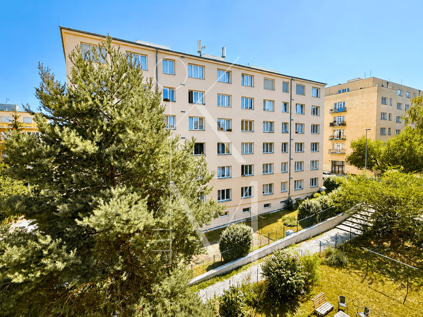 1 bedroom with open-plan kitchen flat to rent, 43 m², Mládeže, Prague, Prague 1 bedroom with open-plan kitchen flat to rent, 43 m², Mládeže, Prague, Prague