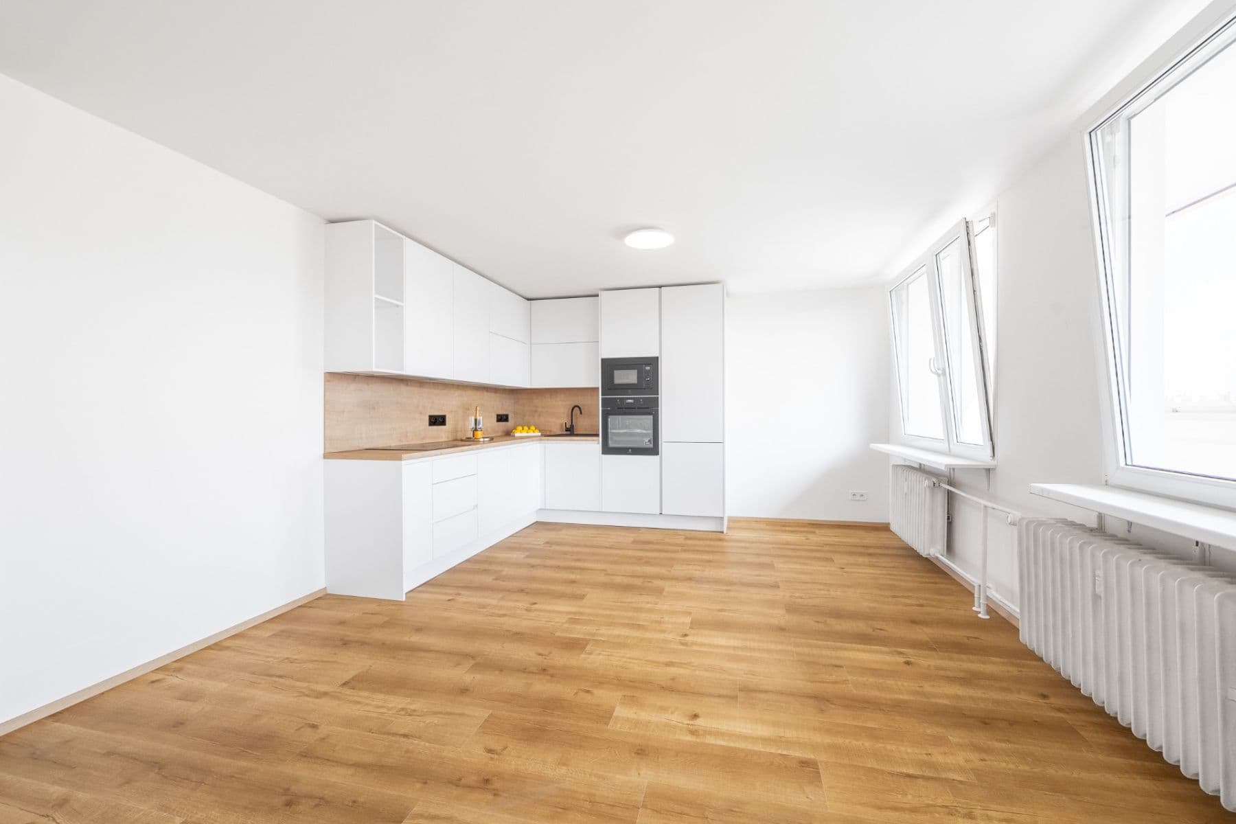 2 bedroom with open-plan kitchen flat for sale, 71 m², Murgašova, Prague, Prague 2 bedroom with open-plan kitchen flat for sale, 71 m², Murgašova, Prague, Prague