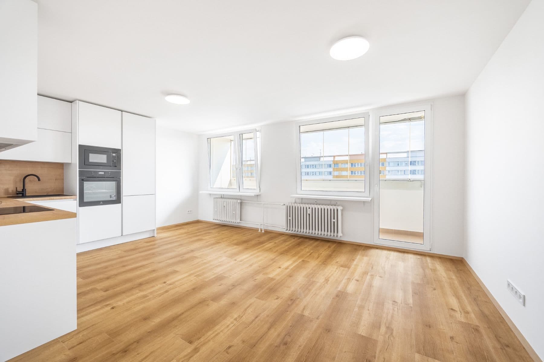 2 bedroom with open-plan kitchen flat for sale, 71 m², Murgašova, Prague, Prague 2 bedroom with open-plan kitchen flat for sale, 71 m², Murgašova, Prague, Prague