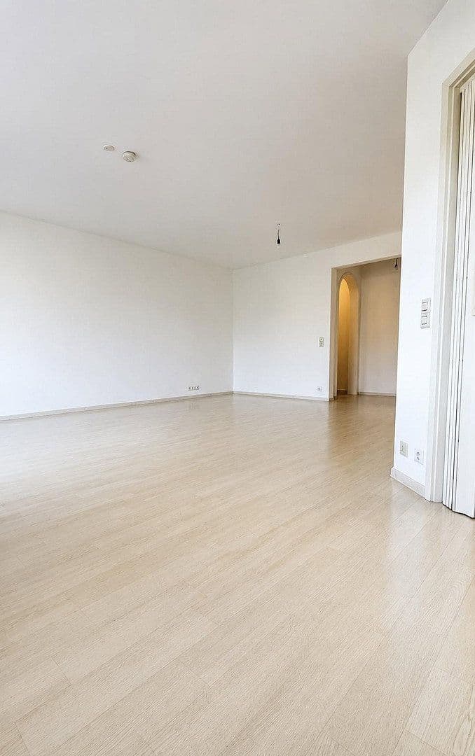 2 bedroom with open-plan kitchen flat for sale, 85 m², Bahnhofstraße, Schwaikheim, Baden-Württemberg 2 bedroom with open-plan kitchen flat for sale, 85 m², Bahnhofstraße, Schwaikheim, Baden-Württemberg