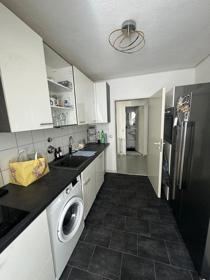 2 bedroom with open-plan kitchen flat to rent, 87 m², Berliner Straße 55, Niederkassel, North Rhine-Westphalia 2 bedroom with open-plan kitchen flat to rent, 87 m², Berliner Straße 55, Niederkassel, North Rhine-Westphalia