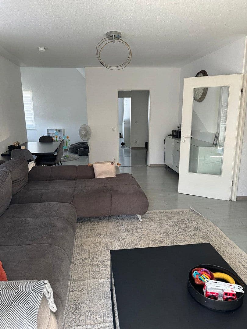 2 bedroom with open-plan kitchen flat to rent, 87 m², Berliner Straße 55, Niederkassel, North Rhine-Westphalia 2 bedroom with open-plan kitchen flat to rent, 87 m², Berliner Straße 55, Niederkassel, North Rhine-Westphalia