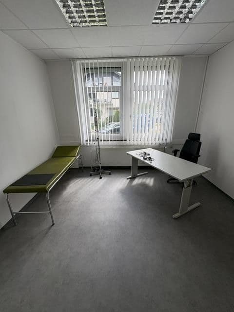 office to rent, 120 m², Schubertstrasse 32, Neu-Anspach, Hesse office to rent, 120 m², Schubertstrasse 32, Neu-Anspach, Hesse