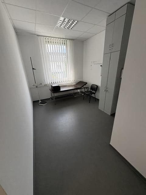 office to rent, 120 m², Schubertstrasse 32, Neu-Anspach, Hesse office to rent, 120 m², Schubertstrasse 32, Neu-Anspach, Hesse