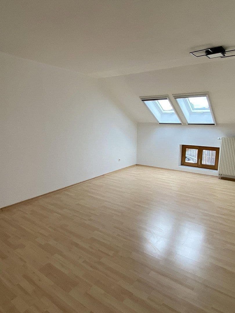 2 bedroom with open-plan kitchen flat to rent, 90 m², Königsdorf, Bavaria 2 bedroom with open-plan kitchen flat to rent, 90 m², Königsdorf, Bavaria