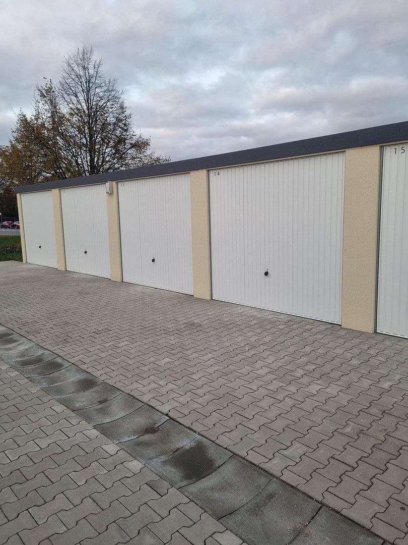 garage to rent, 16 m², Bruchstraße, Lehrte, Lower Saxony garage to rent, 16 m², Bruchstraße, Lehrte, Lower Saxony