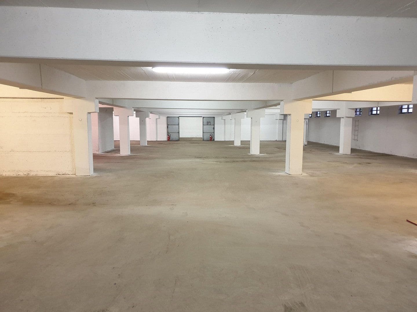 garage to rent, 100 m², Marienstraße 35, Furth im Wald, Bavaria garage to rent, 100 m², Marienstraße 35, Furth im Wald, Bavaria