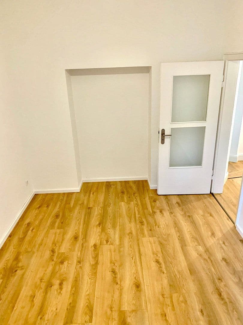 3 bedroom flat to rent, 102 m², Brehmstraße 75, Düsseldorf, North Rhine-Westphalia 3 bedroom flat to rent, 102 m², Brehmstraße 75, Düsseldorf, North Rhine-Westphalia